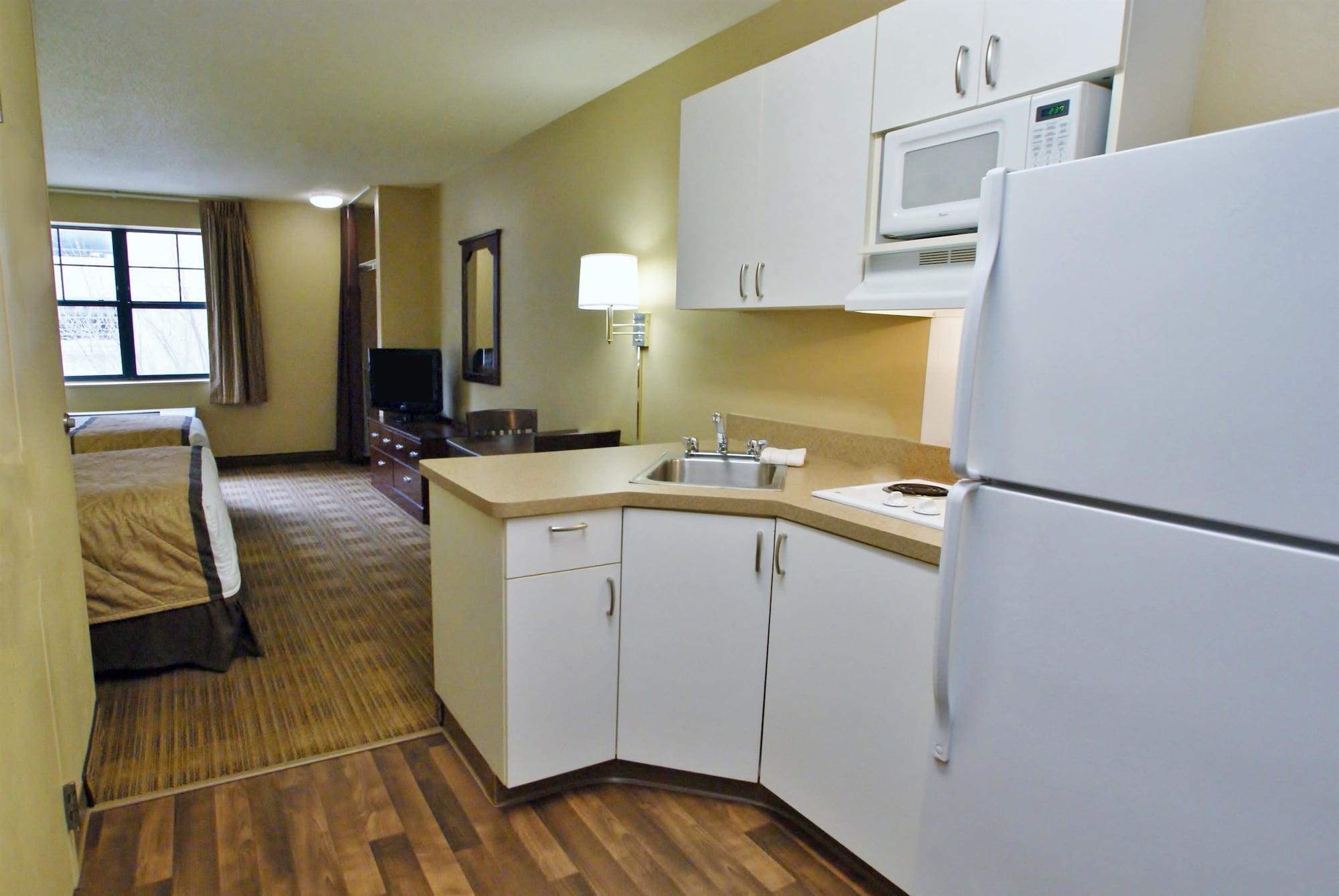 Extended Stay America Suites - Portland - Vancouver Evergreen Экстерьер фото