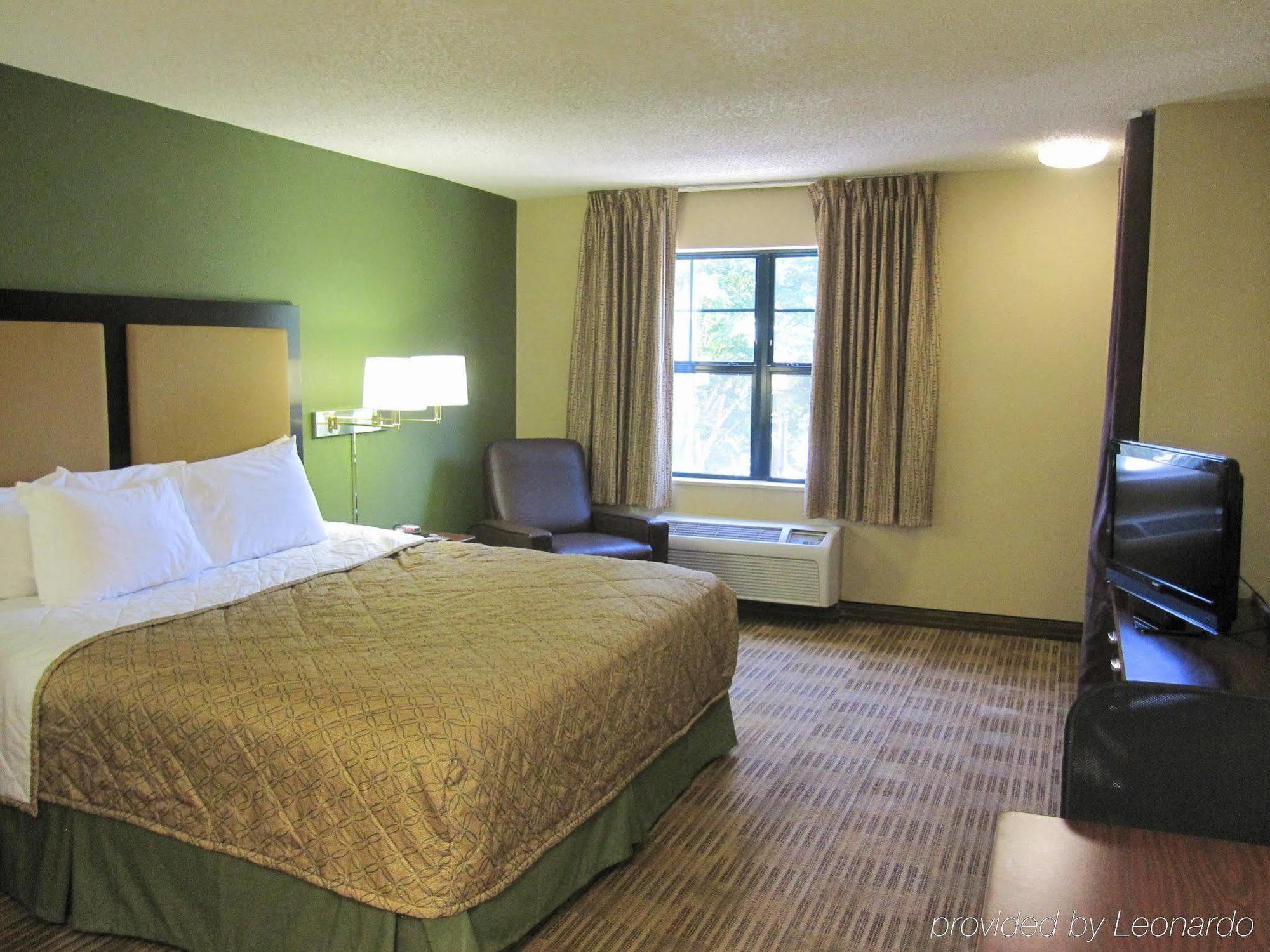 Extended Stay America Suites - Portland - Vancouver Evergreen Экстерьер фото